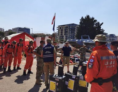 Miniatura: Polscy strażacy pomagają w Bejrucie. Są...