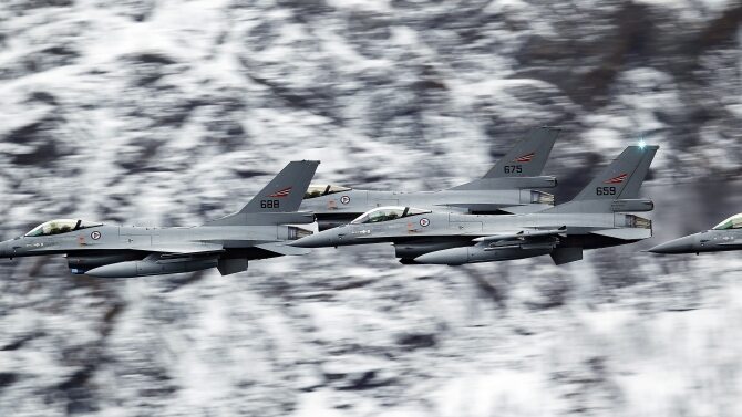 4 norweskie F-16