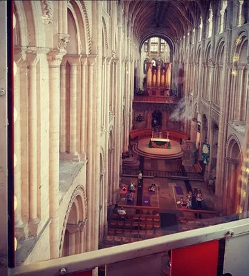 Zjeżdżalnia w katedrze w Norwich 