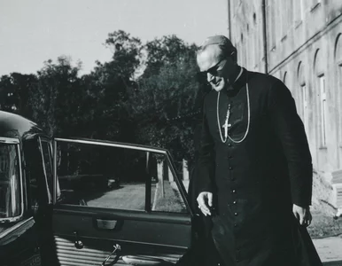 Miniatura: 100. rocznica urodzin Karola Wojtyły....