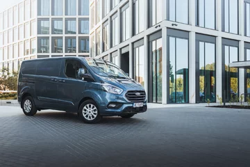 Ford Transit Custom Plug-In Hybrid 