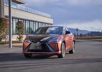 Lexus RZ 450e 