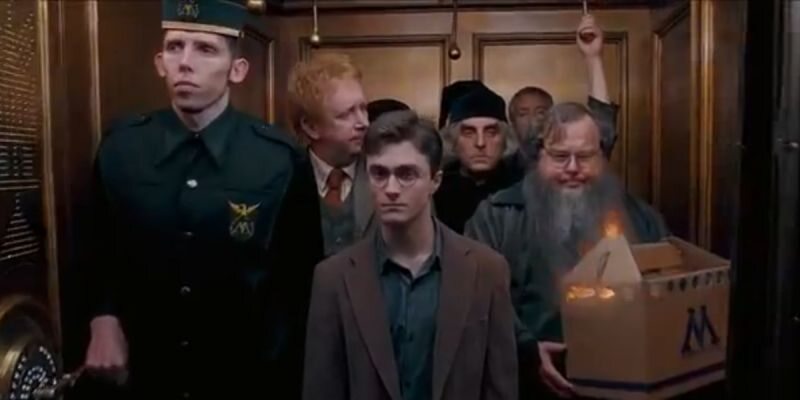 Nicholas Blane zagrał Boba (ten z pudełkiem), czarodzieja pracującego z Arthurem Weasleyem 