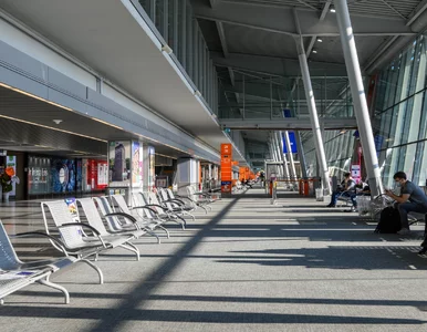 Miniatura: Zmiany w tranzycie lotniczym. Przepisy...