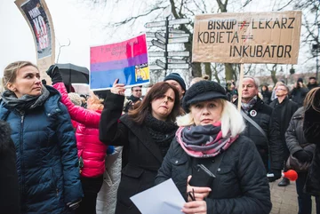 "Biskup to nie lekarz, kobieta to nie inkubator" 