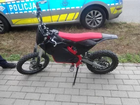 Miniatura: 16-latek pędził po chodniku na jednym...