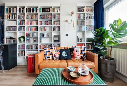 Miniatura: W małym mieszkaniu po babci zamieszkał…...