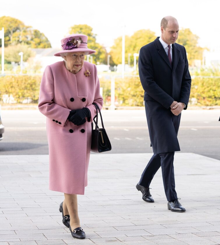 Królowa Elżbieta II i książę William 