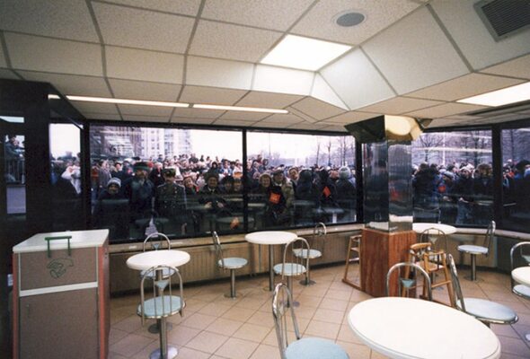 Miniatura: Otwarcie pierwszego McDonalda w Moskwie