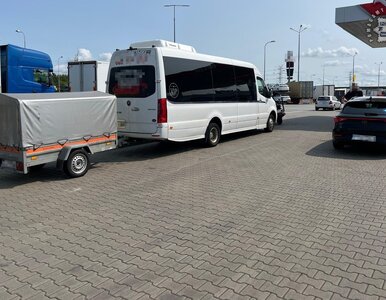 Miniatura: Wiózł 14 pasażerów. Był kompletnie pijany