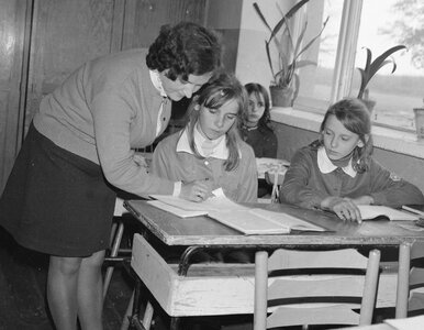 Miniatura: Ten QUIZ przeniesie cię do czasów PRL-u....