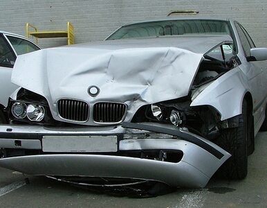 Miniatura: Wypadek i korki pod Warszawą. BMW uderzyło...