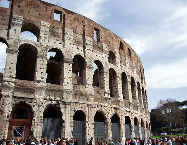 Miniatura: Słynne Koloseum się sypie