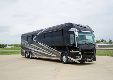 2020 Newell Coach p50 z zewnątrz