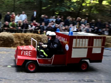 II Wyścig Mydelniczek Red Bull (fot. PAP/Tomasz Gzell)