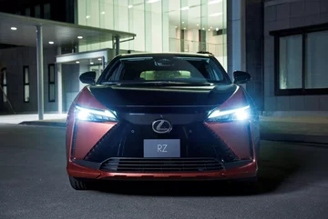 Lexus RZ 450e 