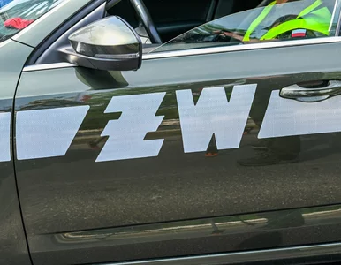 Miniatura: Wojskowy hangar uszkodzony. Pilny...