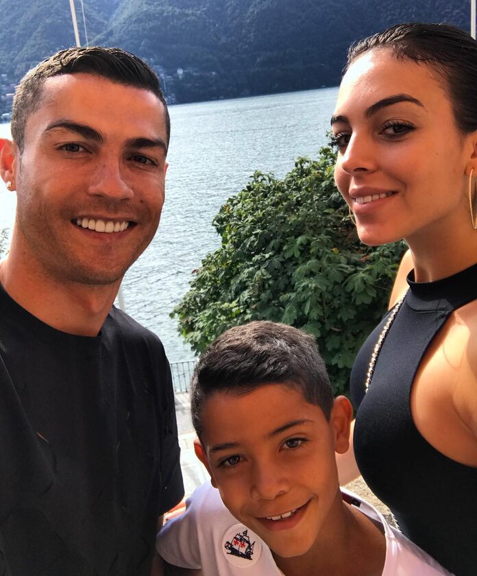 Cristiano Ronaldo z narzeczoną Georginą i synem 
