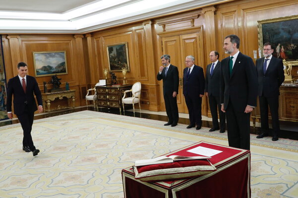 Miniatura: Przysięga premiera Hiszpanii Pedro Sáncheza