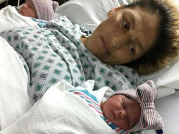 Aitana de Jesus Ontiveros i Joaquin de Jesus Ontiveros z mamą 