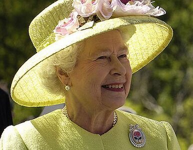 Miniatura: Elżbieta II: ślub był olśniewającym...