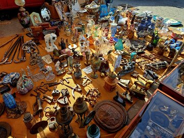 Bazar staroci na&nbsp;Kole w&nbsp;Warszawie