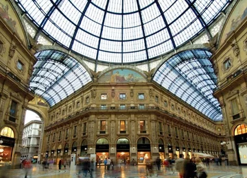 Town House Galleria, Milan, Italy (sevenstarsgalleria.com)