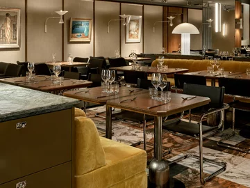 Wnętrza kultowego hotelu Torni w Helsinkach, projekt Fyra v2com, 5941-01