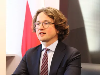 Miniatura: Były rektor AWS zapowiada skargę. W tle 71...
