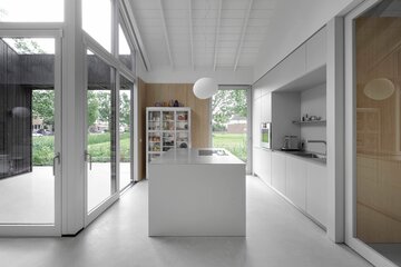 Dom dla&nbsp;senior&oacute;w. Mieszkają na&nbsp;jednej działce z&nbsp;dziećmi i&nbsp;wnukami. Projekt i29 architects