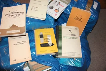 Zamachowiec wiedzę czerpał z obszernej literatury (fot. ABW)