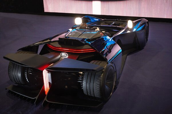 Miniatura: Fordzilla