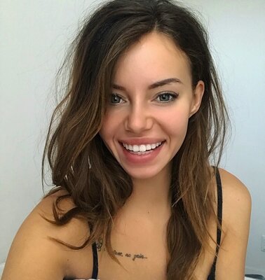 Miniatura: Modelka Klaudia Tołłoczko całkowicie...