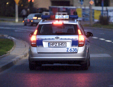 Miniatura: Łódź: radiowóz zderzył się z samochodem....