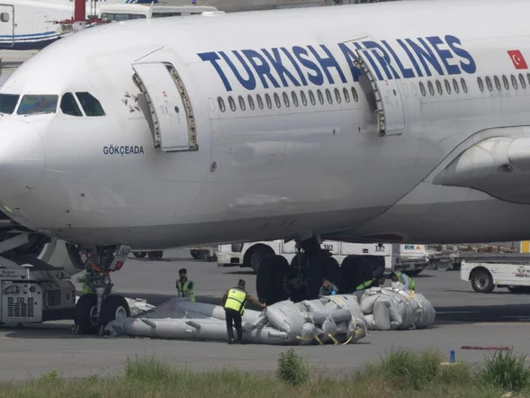 Miniatura: Zapalił się samolot Turkish Airlines....