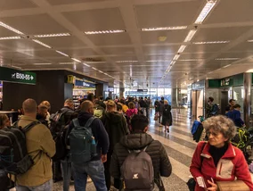 Miniatura: Strajk generalny we Włoszech. Turyści...