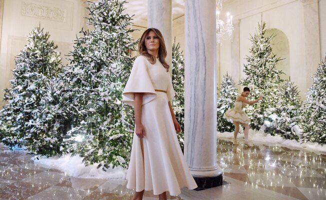 Miniatura: Biały Dom gotowy na Boże Narodzenie....