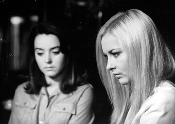 Kadr z filmu „Zbrodniarz, który ukradł zbrodnię” 1969. Kadr z filmu „Zbrodniarz, który ukradł zbrodnię”w reżyserii Janusza Majewskiego, n/z Barbara Brylska.