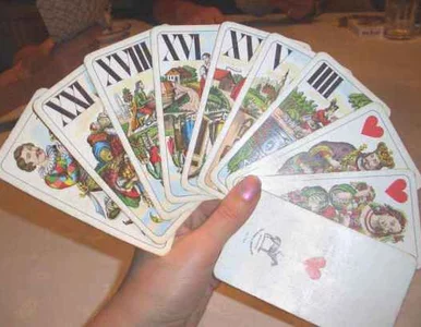 Miniatura: Rumunia będzie karać wróżbitów za chybione...