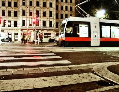 Miniatura: Nawet pistolet nie sprawi, że tramwaj zawróci