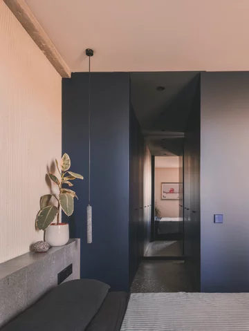 Metamorfoza mieszkania w bloku z lat 60. autorstwa OOIIO Architecture 