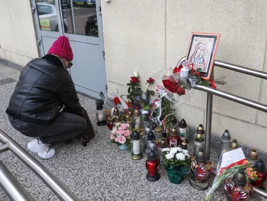 Miniatura: Isański: Ciszej nad tą trumną. Umarła...