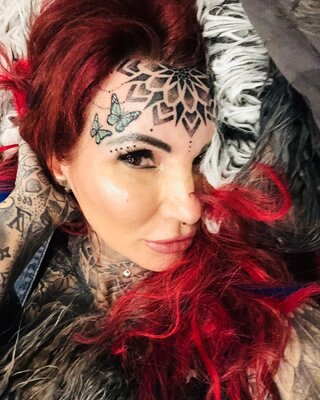 Miniatura: Gwiazda „Królowych życia” na TTV Adrianna...