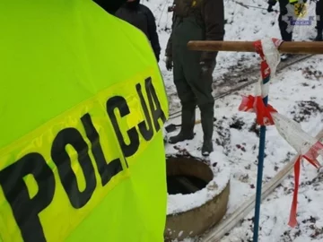 Policja nie informuje, w jakim dokładnie miejscu prowadzi poszukiwania 