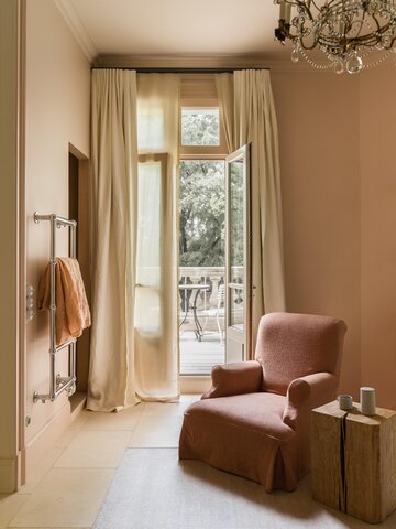 Château La Banquière po metamorfozie. XVIII-wieczny zamek wśród winnic pod Montpellier pokazuje, jak dziś może wyglądać cichy, zrównoważony luksus 