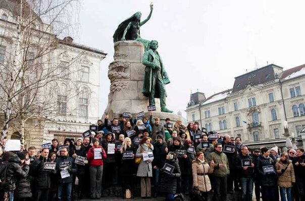 Miniatura: Świat wspiera redakcję "Charlie Hebdo"....