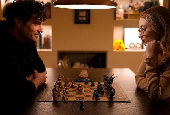 Miniatura: Natalie Viscuso, nowa dziewczyna Herny'ego...