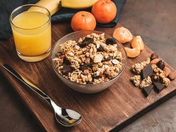 Miniatura: Ta granola z Lidla ma 21 g białka i 18 g...