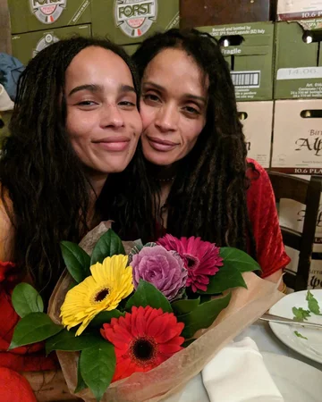 Zoë Kravitz z mamą, Lisą Bonet 