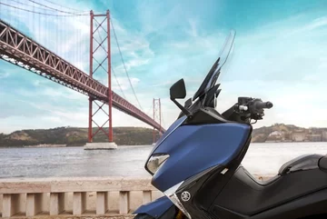 Yamaha TMax SX 